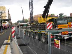 Abriss und Neubau der Spandauer-Damm-Brücke - Vorbereitungen zum Abriss des südlichen Teils der Brücke (Kranaufbau)