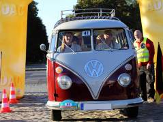 Start zur 14. Adac/VBA Classic-Rallye vor dem Schloß Charlottenburg (19.Sept.2015)