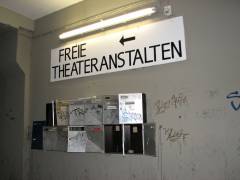 Zerstörungen - Künstlerfabrik K19 am Klausenerplatz mit den Freien Theateranstalten